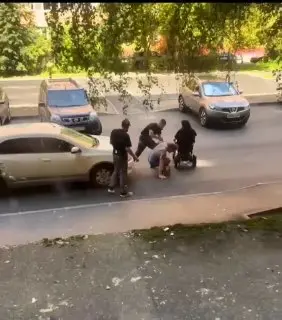 Драка между водителем и инвалидом в Долгопрудном: подробности инцидента