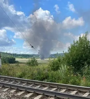Учебно-боевой самолёт разбился в Подмосковье: пилот выжил