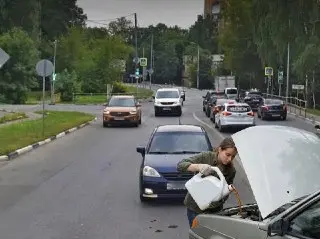 Опасный участок на Букинском шоссе: разлито масло