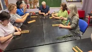 Мастер-класс по плетению браслетов в Чертаново Южном