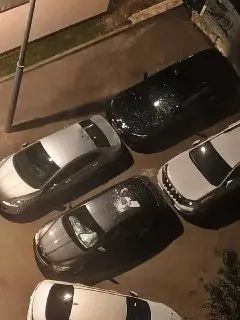 Стеклянная Бутылка Разбила Крышу Авто в Южном Квартале