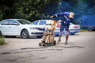 В Клину обновляют дороги: ремонт во дворах начался на Бородинском проезде