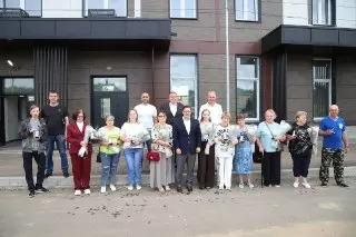 12 Семей Получили Ключи от Новых Квартир в Луховицах