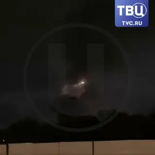 Масштабный пожар в производственном ангаре на юго-востоке Москвы