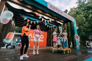 Джампинг-тренировки в парке: Лето в Москве в действии