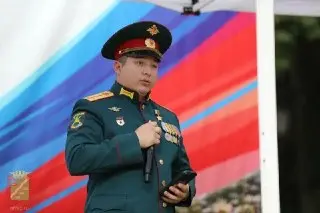 День парка Победы: Праздник с волейболом и военной техникой