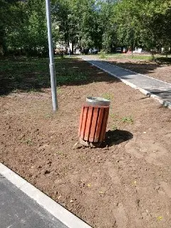 Жители Бабушкинского требуют вернуть урну на прежнее место