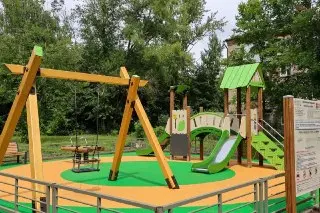 В Электростали открыли новые современные детские площадки