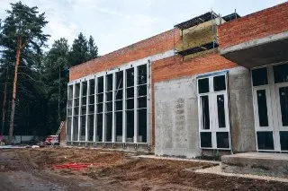 В Монино продолжается строительство современного бассейна