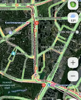 Авария в Москве: Перевернулся самосвал на Кантемировской улице