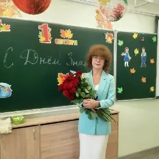 Учительница из Подмосковья вышла в полуфинал шоу «Классная тема!»