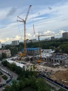 На участке ЛБ строят три новых модульных дома