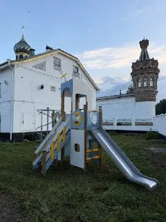 Компания «Лебер» установила новую площадку для детей в Ярославской области