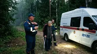 Спасение 84-летнего пенсионера в лесу: трогательная история