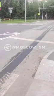 Велосипедист на Волжском бульваре врезался в авто: чудом выжил