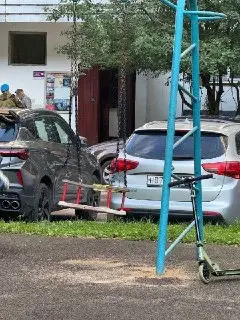 Жители Лукинской улицы требуют ремонта детской площадки