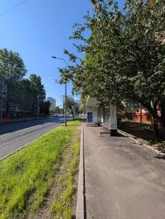 Новая автобусная остановка на Генерала Глаголева вызвала необходимость ремонта дороги