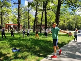 Бесплатные занятия по скандинавской ходьбе для пожилых жителей