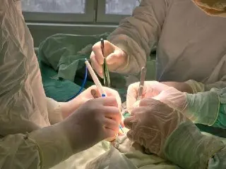 Врачи Коломны спасли девушку после серьезного падения с самоката