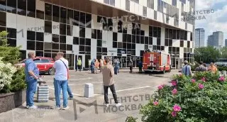 Пожар в банке на улице Авиаконструктора Микояна: эвакуация 200 человек