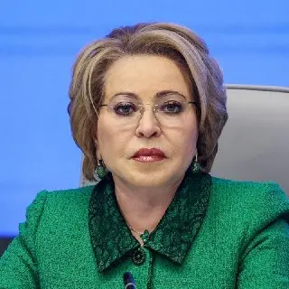 Матвиенко призывает россиян к 35 годам создать семью и иметь детей