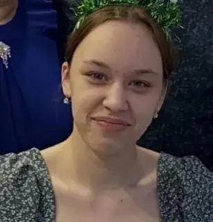 В пгт Голубое пропала 15-летняя девочка: помощь нужна срочно!