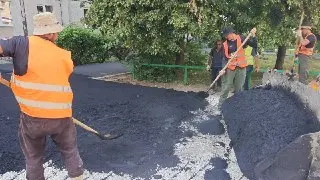 В Жуковском началась укладка асфальта во дворах на ул. Лацкова