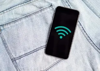 Мошенники в Подмосковье используют поддельные QR-коды для распространения вирусов