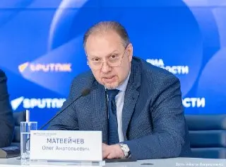 Единоросс сравнил голосование против ЕР с поддержкой Зеленского