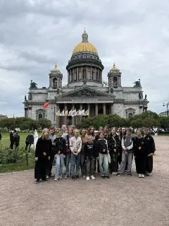 Ученики художественного и музыкального отделов посетили Санкт-Петербург