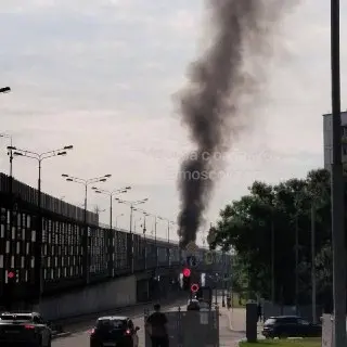 Пожар на Северо-Восточной хорде: машина загорелась у Моссельмаша