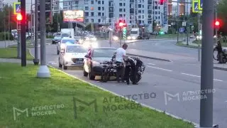 В Отрадном водитель Opel сбил курьера на электровелосипеде