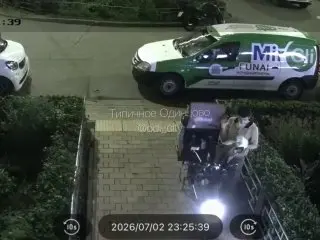 В ЖК «Одинбург» таинственно исчезают лилии: жильцы в поисках виновницы