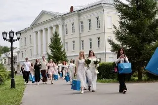 Более 50 выпускников Балашихи сдали ЕГЭ на 100 баллов в 2026 году