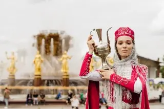 Фестиваль моды: традиции народов в современных коллекциях
