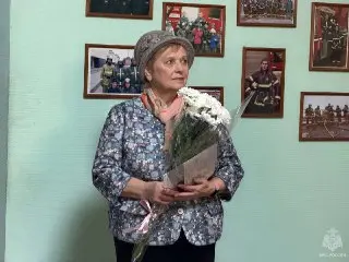 Ветеран пожарной охраны Лидия Яковлева посетила 33 ПСЧ Москвы