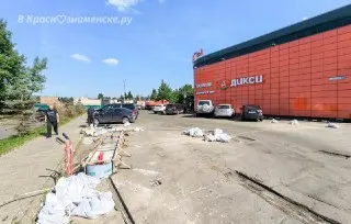 Парковка у Дикси на Связистов снова станет платной: все подробности