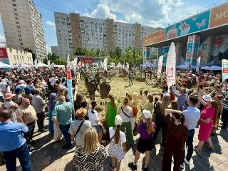 ТиНАО отпраздновали 14-летие с историческим фестивалем