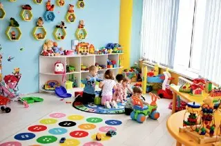 Госдума предлагает компенсации родителям за нехватку мест в детсадах