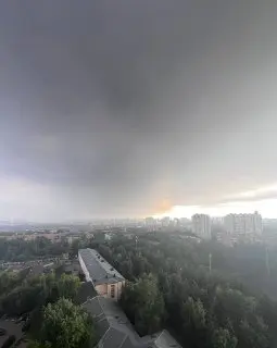 Массированная атака БПЛА на Москву: сбито 180 дронов, аэропорты закрыты