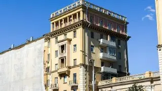 Капитальный ремонт дома на Большой Садовой: восстановление неоклассицизма