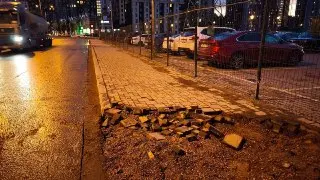 Жители Велтон Парка обеспокоены демонтажем тротуара на улице Некрасова