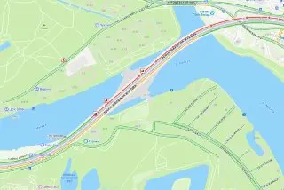 Серьезное ДТП на Живописном мосту: пострадал один человек