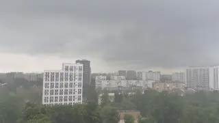 Ливень и град в Москве: непогода продлится до середины июля