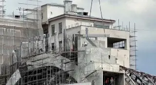 Реконструкция кинотеатра «Ударник»: обновление кровли завершается