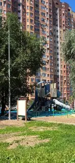 В Новом бульваре открыли детскую площадку, но она не готова!