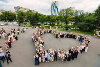 Более 400 медалистов: Выпускники Подольска отмечают успехи