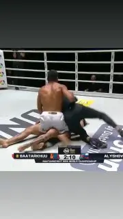 Эльбек Алышов: чемпион мира по MMA из Истры