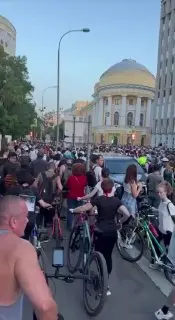 Взрыв в ресторане в Москве отменил ночной велозабег