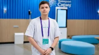 Школьник создал ИИ-помощник для маркетплейса OzonAI